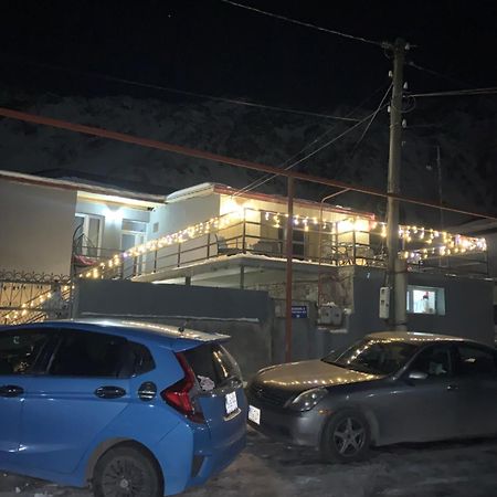 Mate'S Home Kazbegi Exterior foto